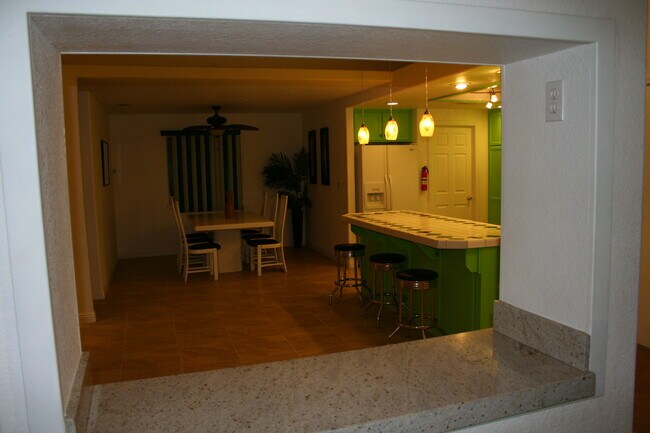 Foto del edificio - 66340 San Marcus Rd