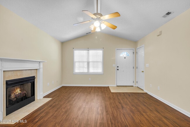 Building Photo - 205 Buckskin Dr