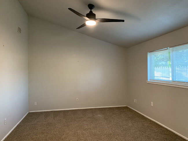 Building Photo - Cute duplex in North Lubbock