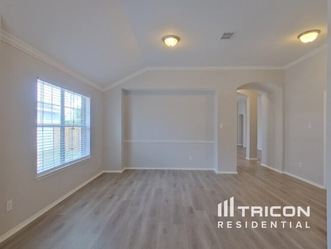 Building Photo - 637 Chalk Knoll Rd