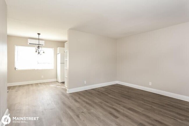 Foto del edificio - 13460 GILLESPIE AVE #2, JACKSONVILLE, FL 3...