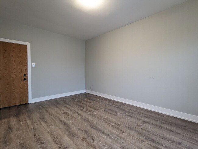 Foto del edificio - 4851 N Damen Ave