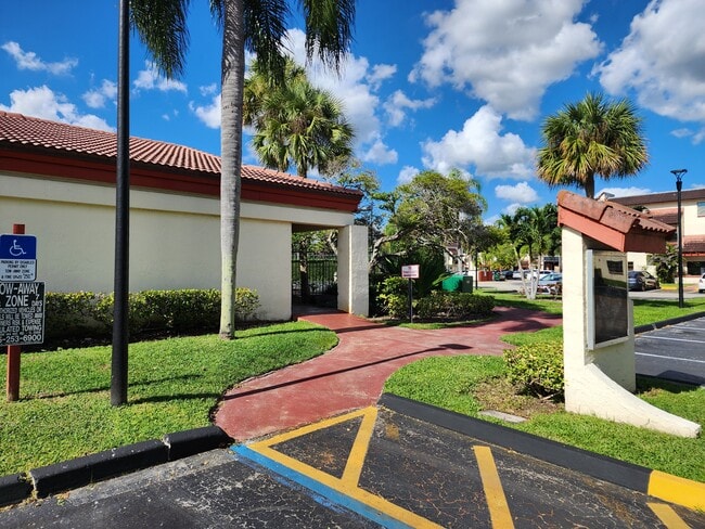 Foto del edificio - 8600 SW 149th Ave