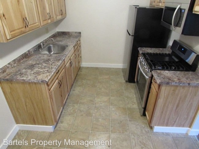 Building Photo - 2 br, 1 bath House - 706 20th St