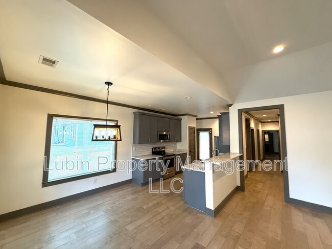 Building Photo - 4948 Wilburn Ave