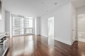 Building Photo - 170 Avenue Rd