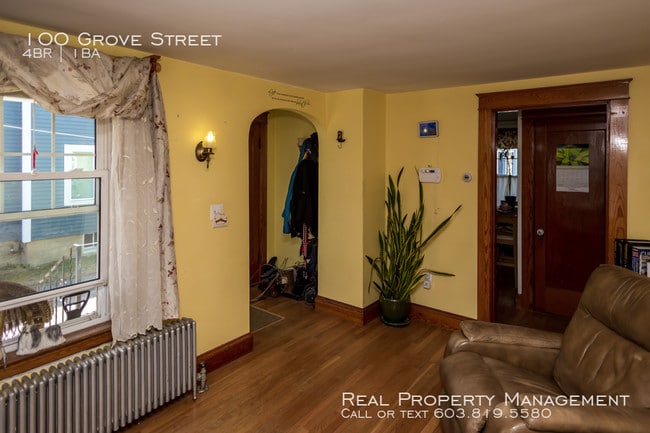 Building Photo - Charming 4 Bedroom Single Family Home