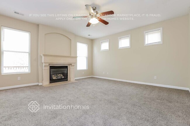 Foto del edificio - 5490 Rosehall Pl