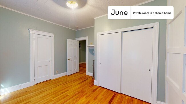 Foto del edificio - Room in Shared 4 bed/1 bath home