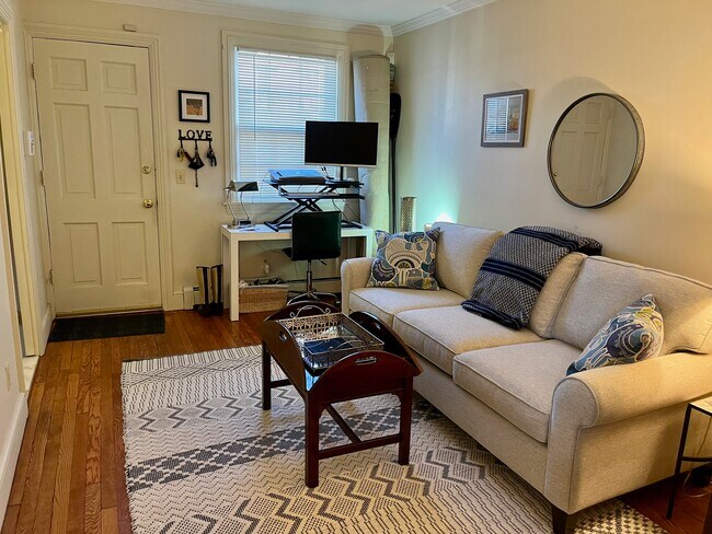 Smaller Bedroom / Office - 44 N Court St