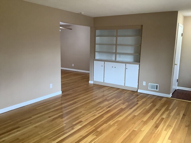 Building Photo - 3718 Benfield 3BR/2BA (Kettering)