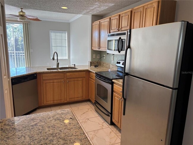 Building Photo - 5552 Bentgrass Dr