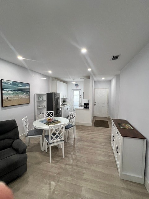 Building Photo - 3135 S Ocean Dr