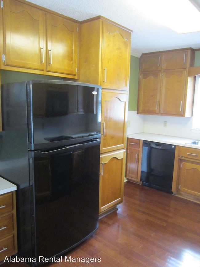 Foto del edificio - 5955 Mockingbird Ln