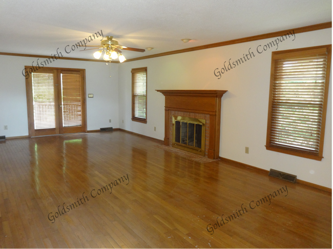 Building Photo - 404 Glen Laurel Dr