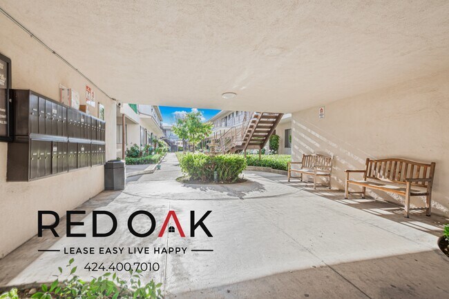 Foto del edificio - 6045 Whitsett Ave