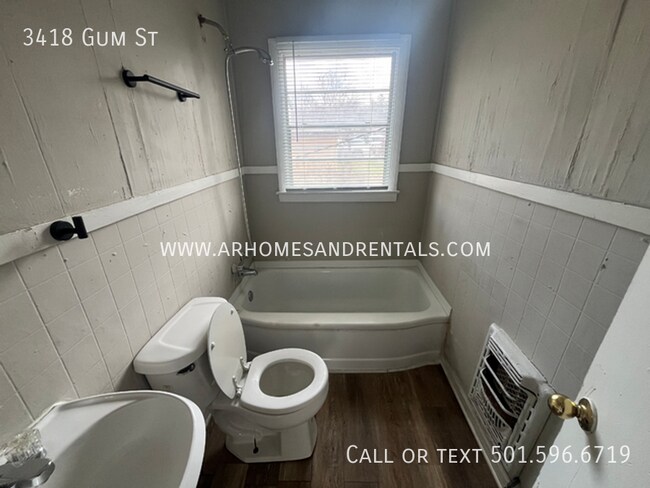 Foto del edificio - 3418 Gum St