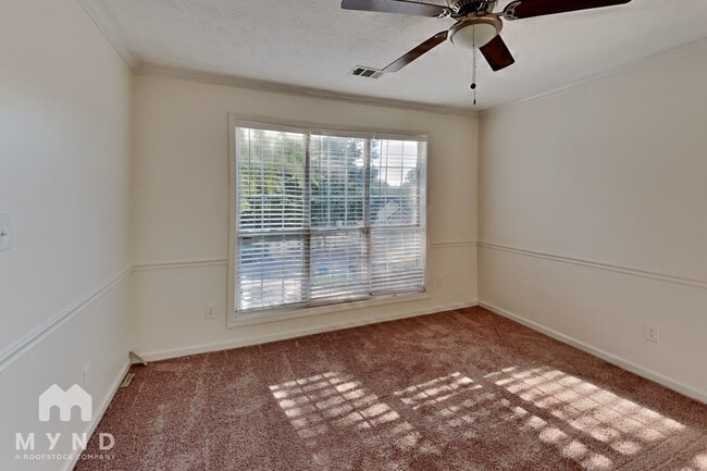 Building Photo - 204 Eagles Crest Ct
