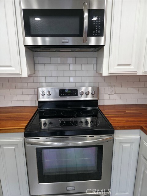 Foto del edificio - 4558 Willis Ave