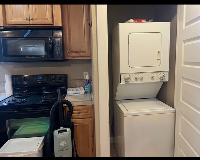 Foto del edificio - 7057 N Greenwich Ave