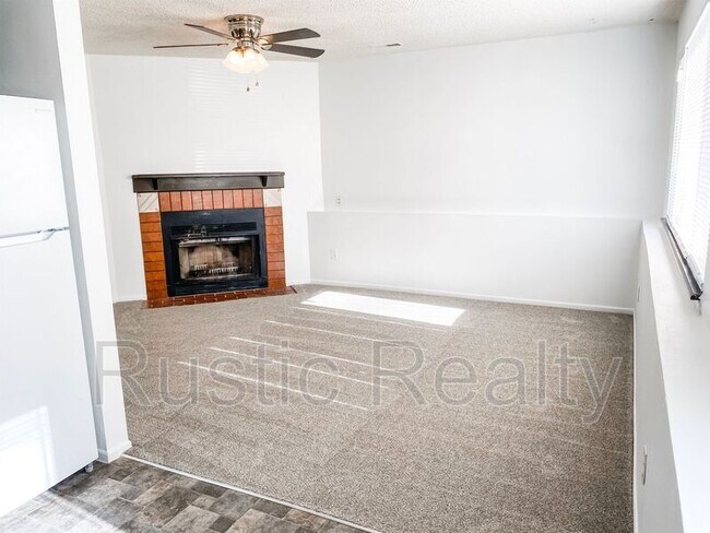 Foto del edificio - 5545 Bowden Loop