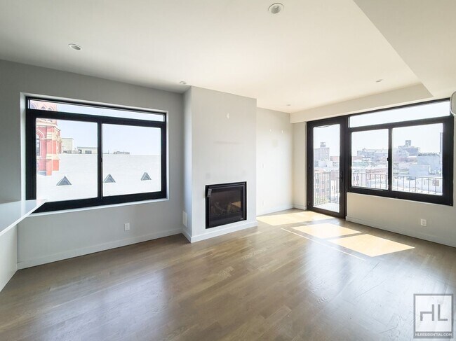 Foto del edificio - Bushwick Avenue / Spacious 2-Bed 1-Bath / ...