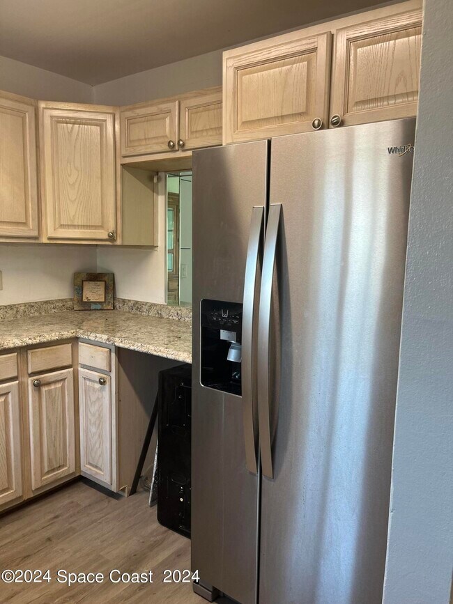 Building Photo - 201 St Lucie Ln