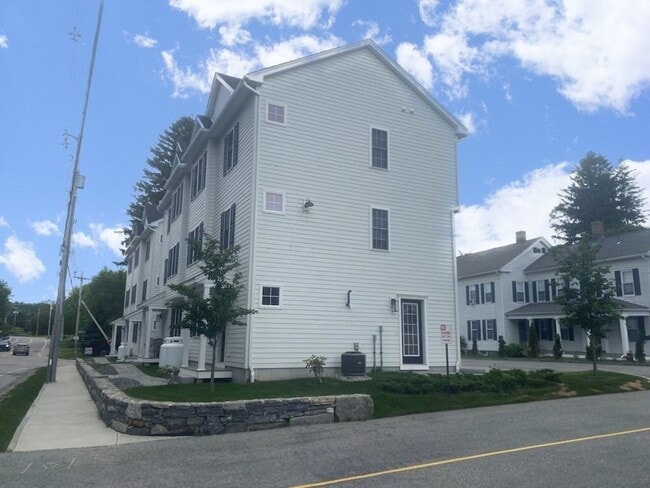 Building Photo - 150-152 W Main St