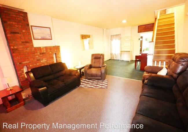 Building Photo - 3 br, 1 bath House - 62 S Walter St
