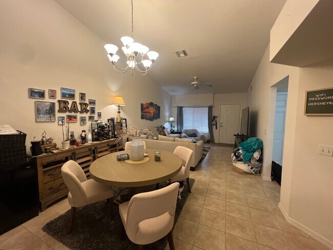 Foto del edificio - 25727 Lake Amelia Way