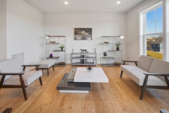 Foto del edificio - 1407 Beaver Heights Ln