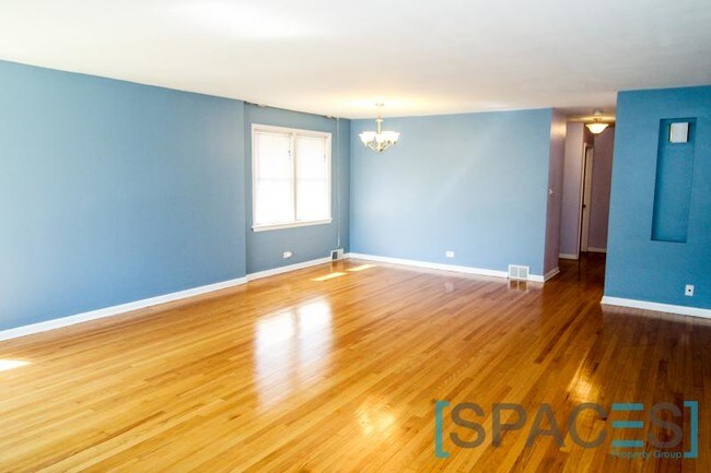 Building Photo - 5840 N Kimball Ave