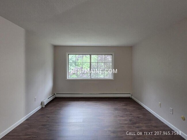 Foto del edificio - 10 Tall Pines Dr