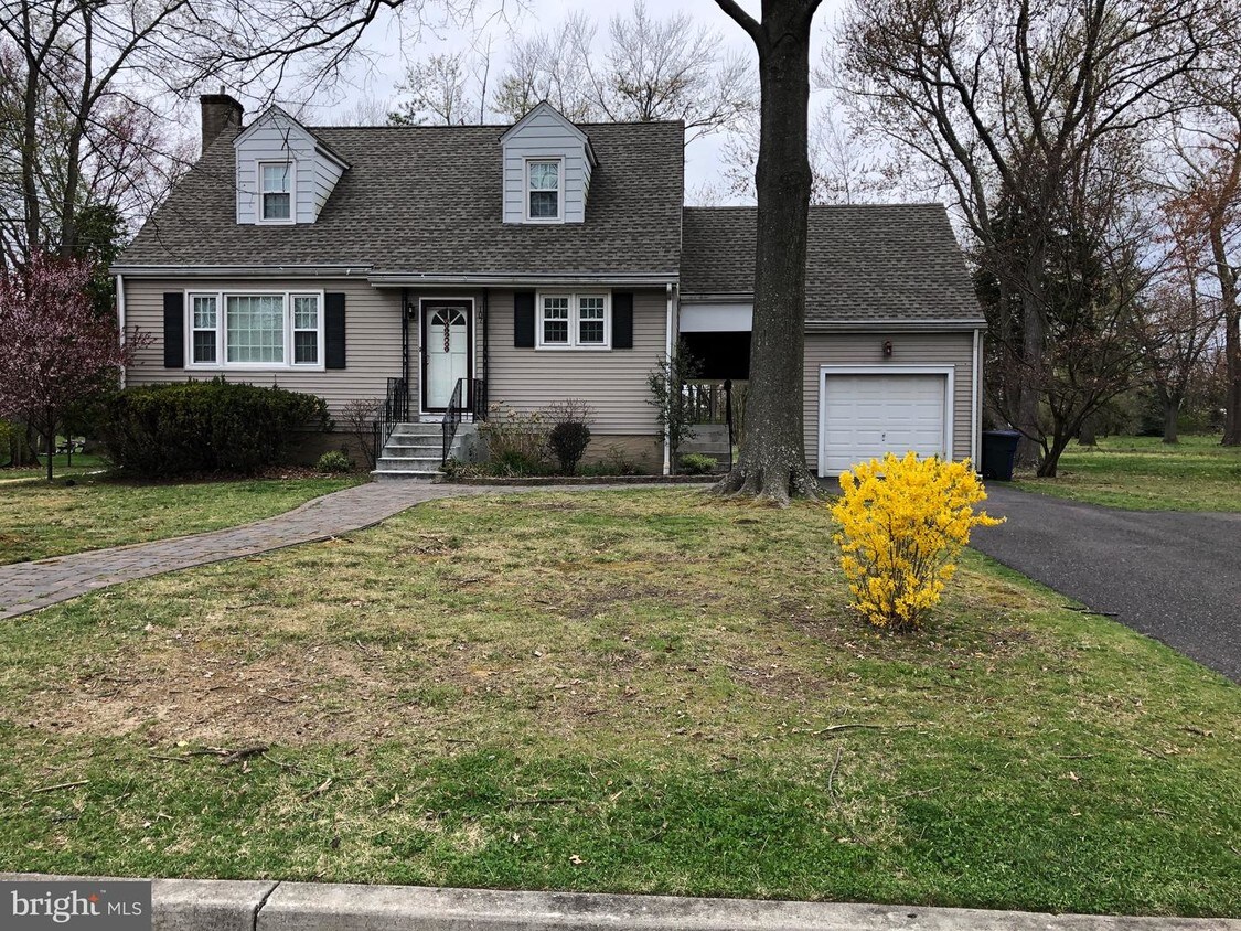 Foto principal - 107 Pine St