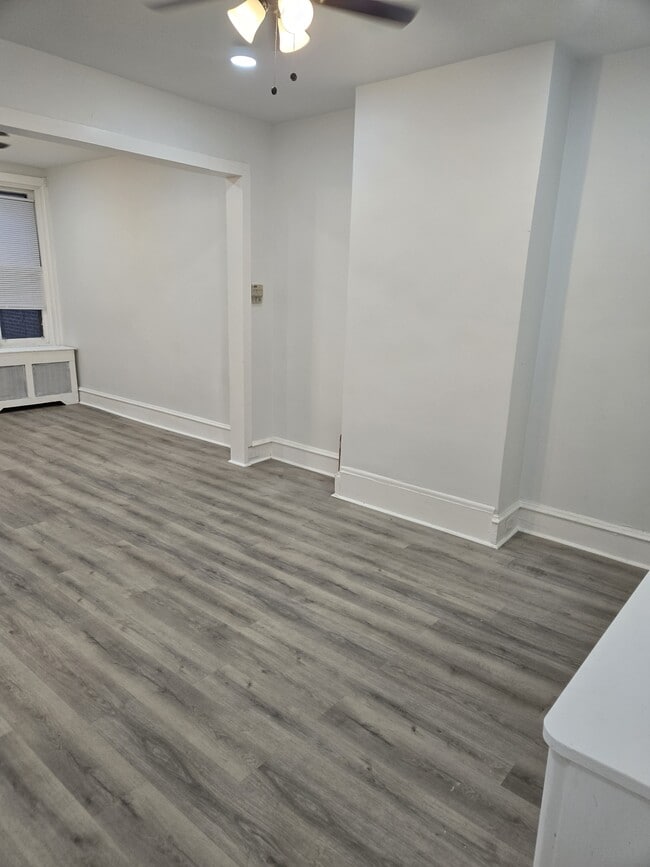 Foto del edificio - 927 N Fallon St