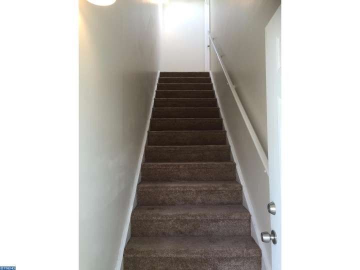 Entrance - 527 Klockner Rd