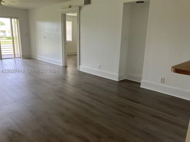 Building Photo - 2803 N Course Dr
