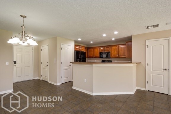 Foto del edificio - NOW AVAILABLE! 11611 Mango Ridge Bl, Seffn...