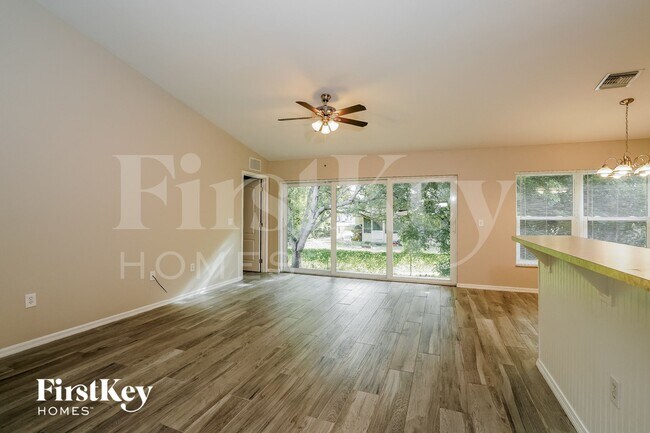 Foto del edificio - 18533 Orlando Rd