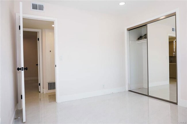 Foto del edificio - 1133 S Chantilly St