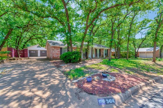 Foto del edificio - 3414 Hampshire Dr