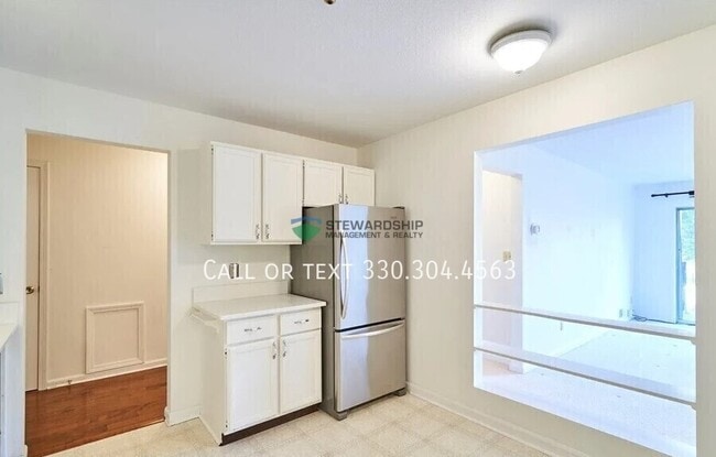 Foto del edificio - 77 Atterbury Blvd