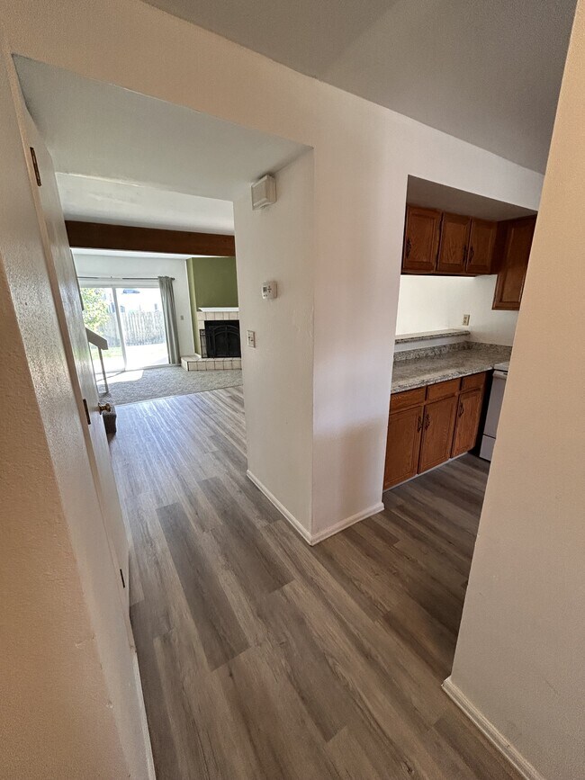 Building Photo - 954 Brant Hollow Ct
