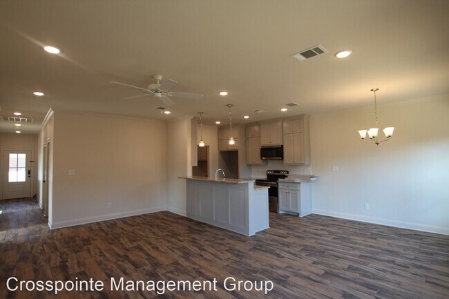 Foto del edificio - 3 br, 2 bath House - 828 Lindsey Ln