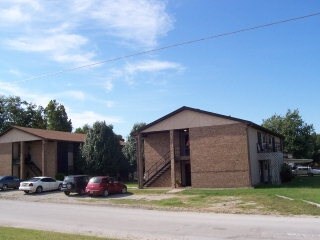 Primary Photo - 625 N Burns St