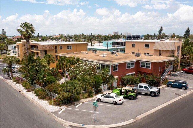 Building Photo - 6601 Sunset Way