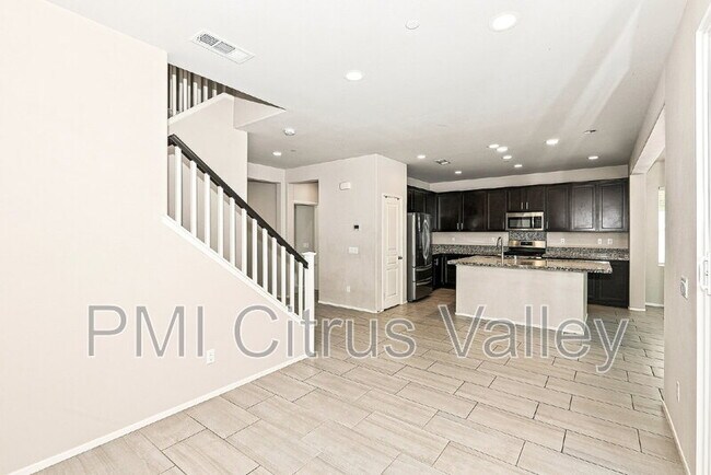 Foto del edificio - 24613 Round Meadow Dr
