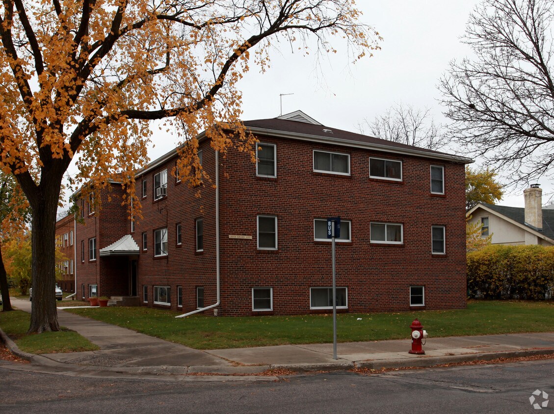 Primary Photo - 3656 Grand Ave S