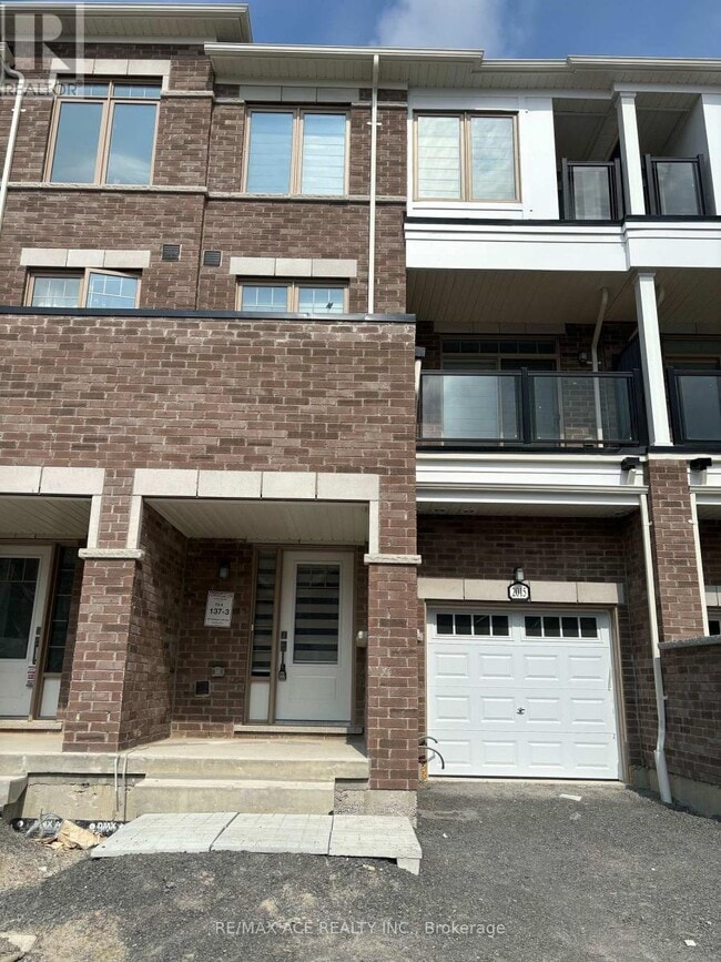 Building Photo - 2015 Cameron Lott Cres