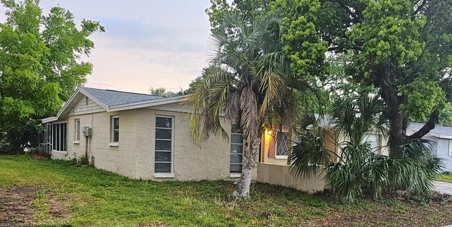 Building Photo - 9116 Hunt Club Ln